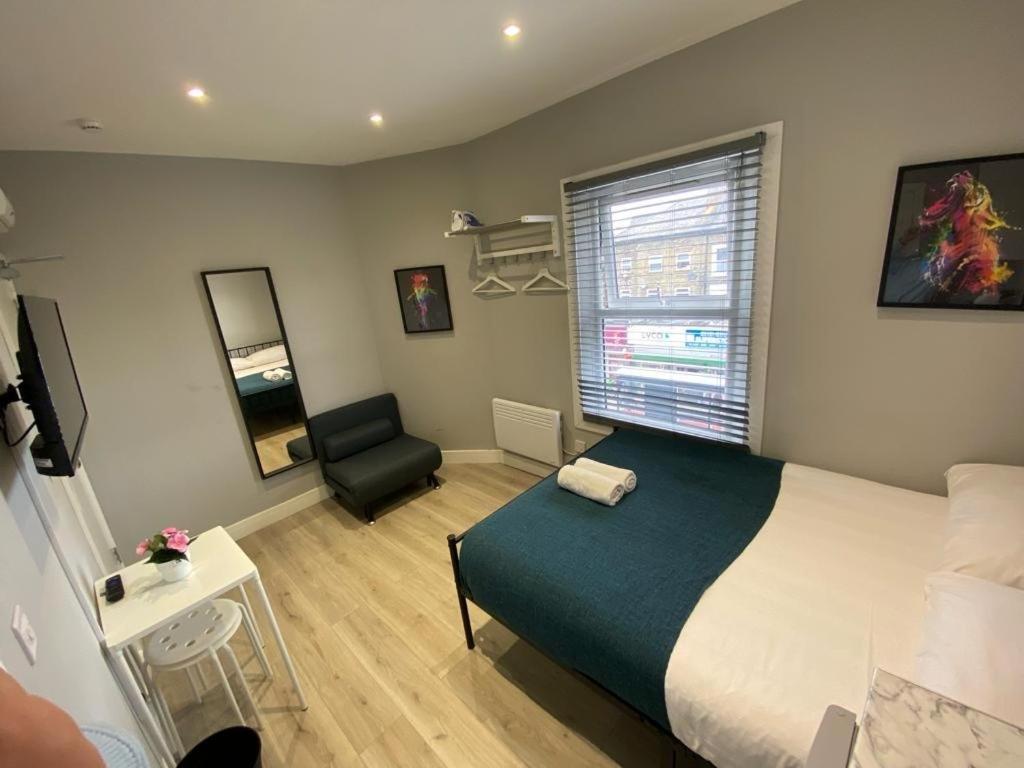 Eurostar City Apartments London Room photo
