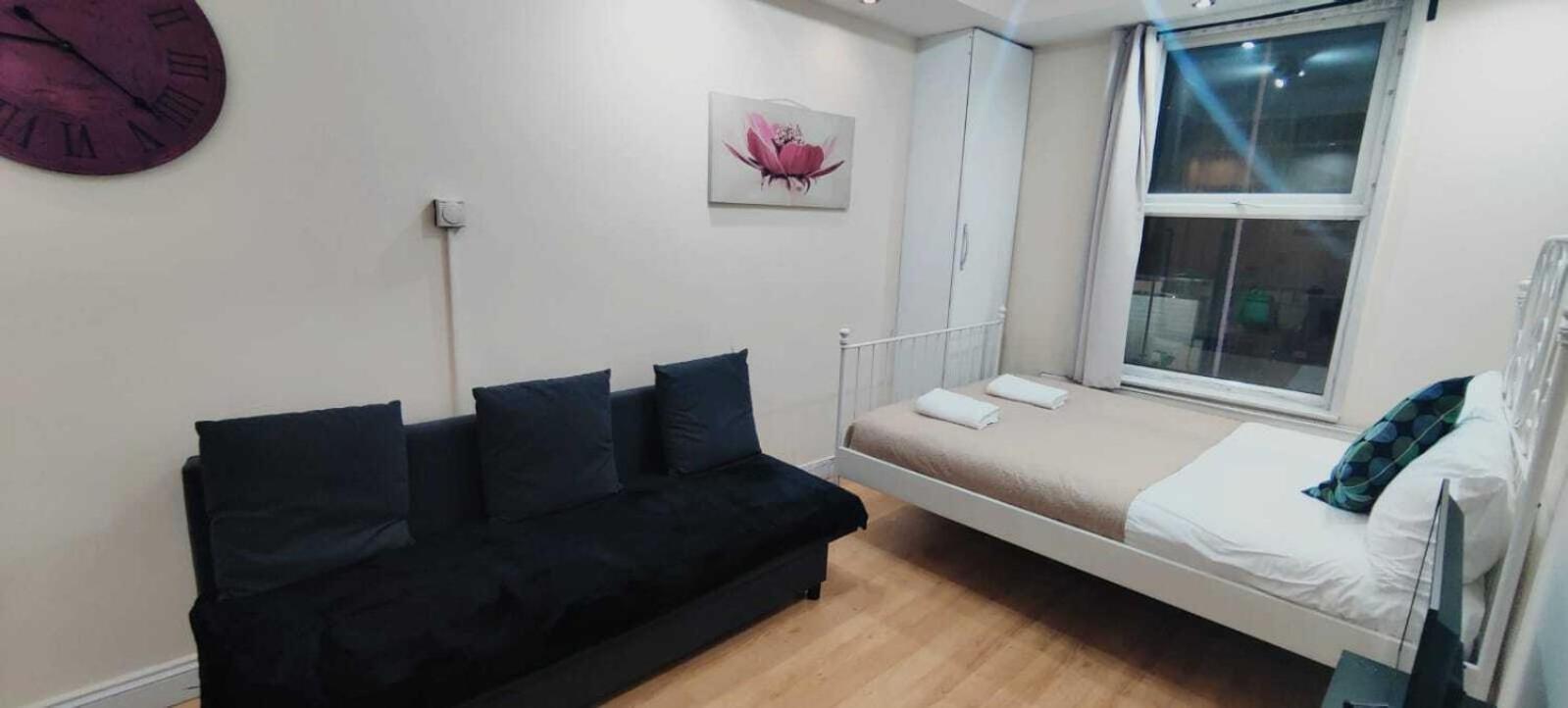 Eurostar City Apartments London Room photo